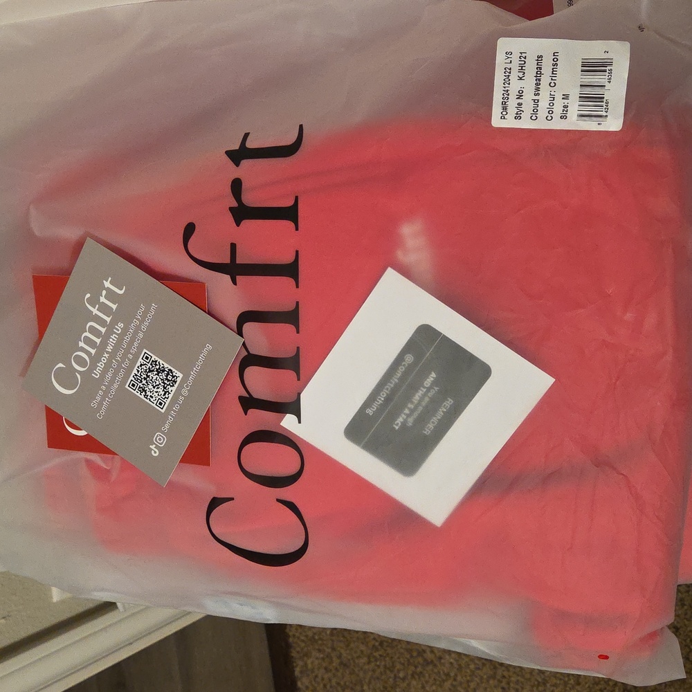 Red Comfrt Sweatpants - Picture 3 of 3